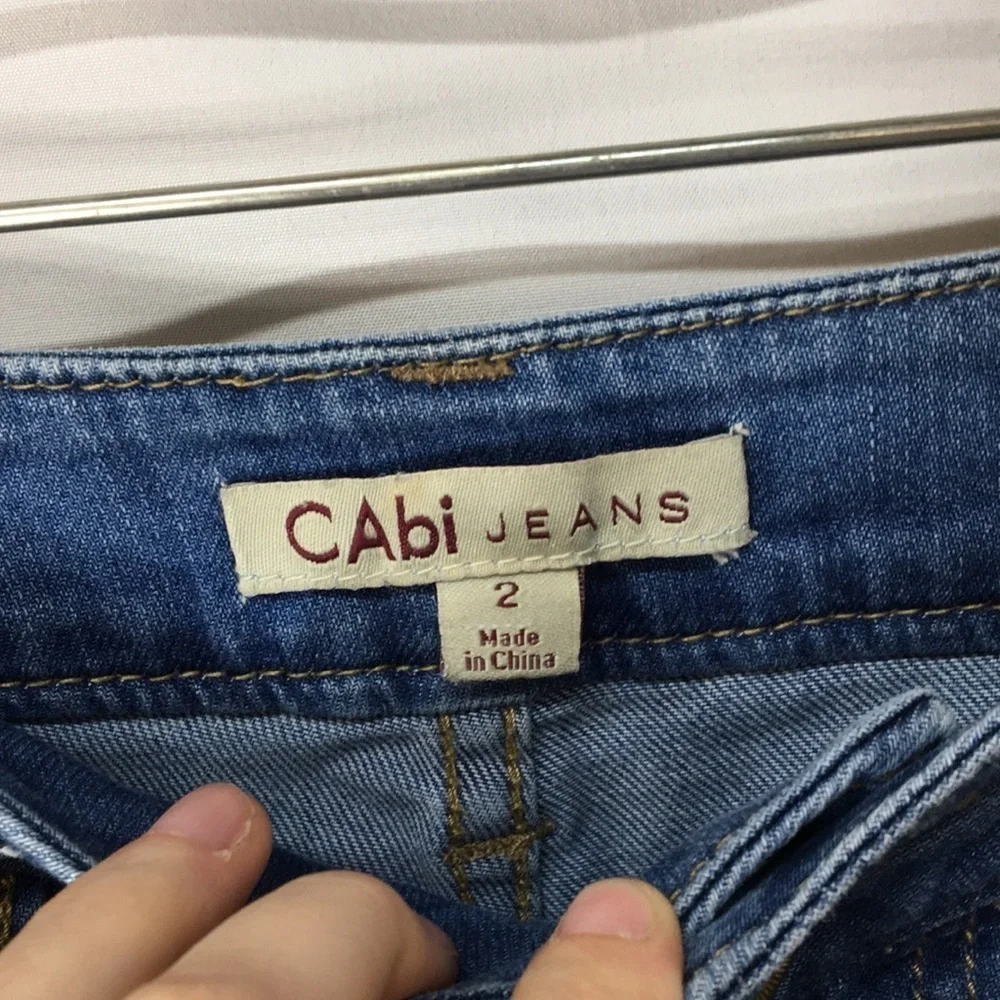 CAbi Women’s Brett Boyfriend Jeans Size 2 Like-NEW Condition